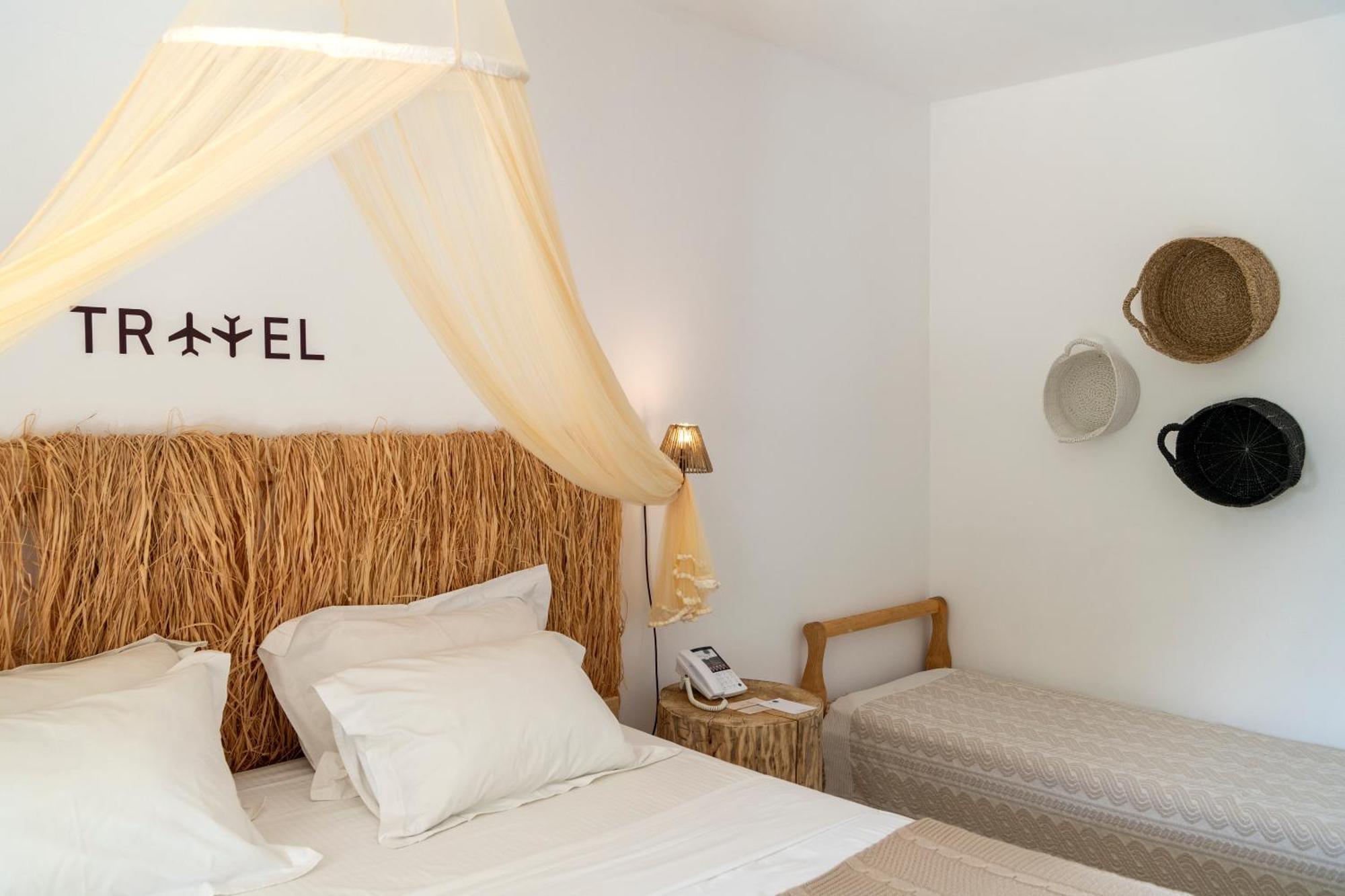 Parosland Hotel Alikí Pokoj fotografie