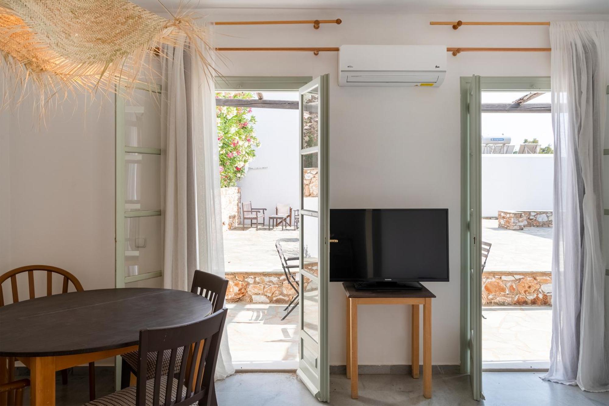 Parosland Hotel Alikí Pokoj fotografie