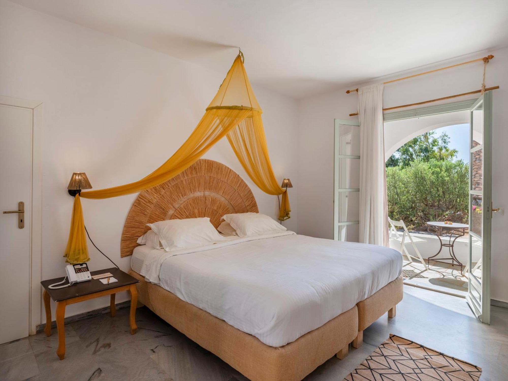 Parosland Hotel Alikí Pokoj fotografie
