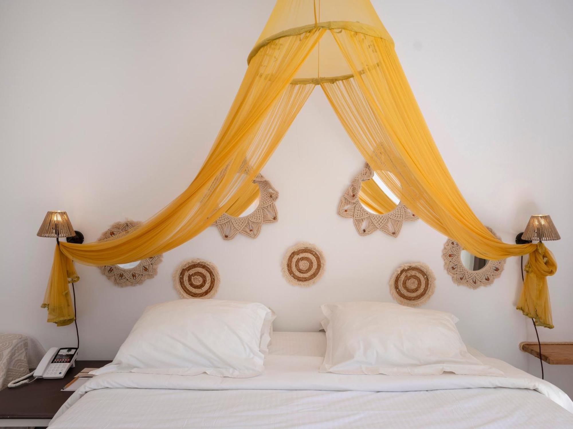Parosland Hotel Alikí Pokoj fotografie